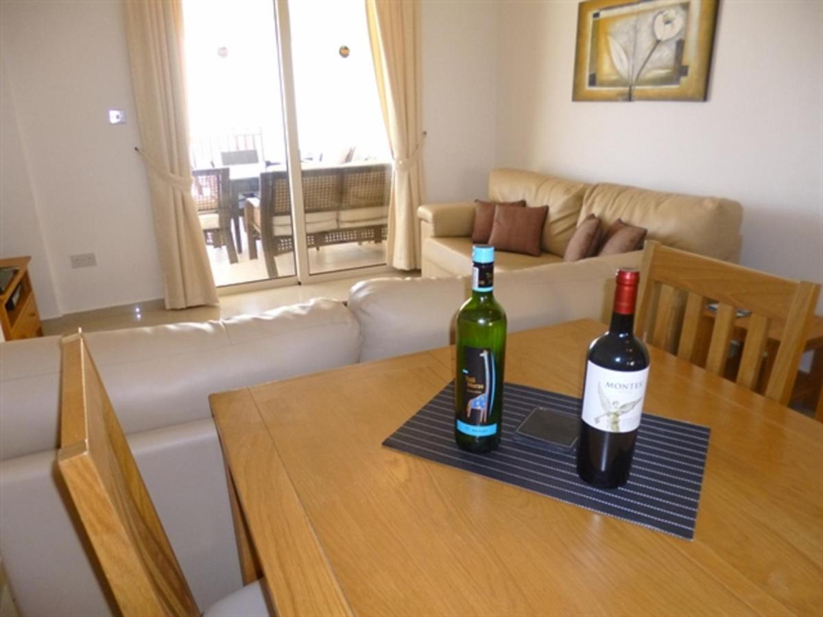 First Floor 2 Bedroom Apartment, Large Balcony, Amazing Sea Views, Communal Pool Пейя Экстерьер фото