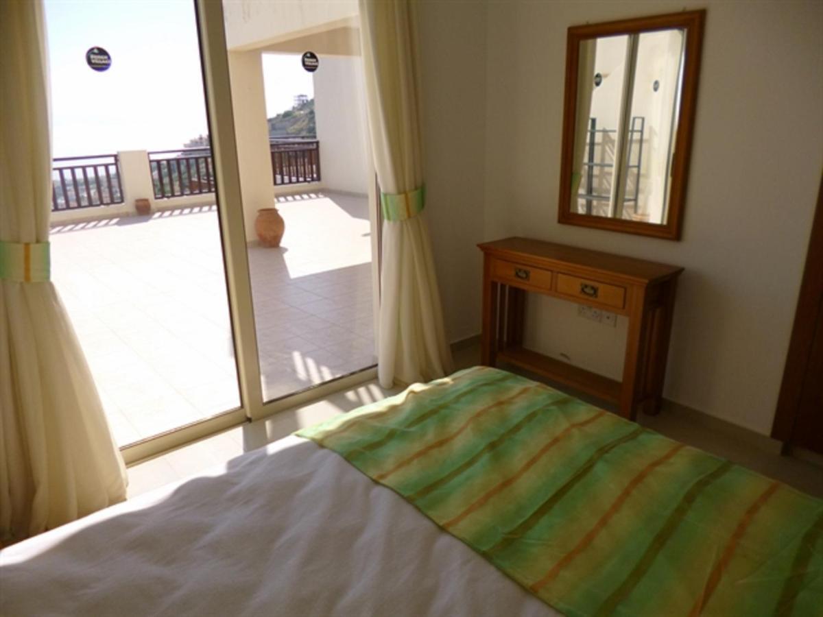 First Floor 2 Bedroom Apartment, Large Balcony, Amazing Sea Views, Communal Pool Пейя Экстерьер фото